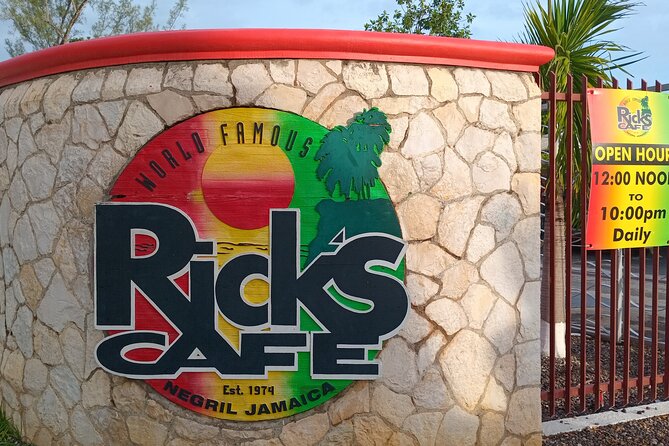 Seven Miles Beach in Negril and Ricks Cafe from Montego Bay - Should you book the Seven Mile Beach and Rick’s Cafe tour?