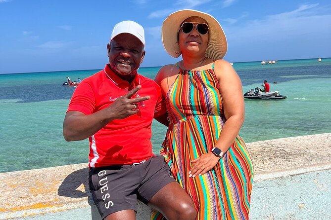 Shopping & Sightseeing Local Guided Tour In Montego Bay - Why this Montego Bay shopping tour works