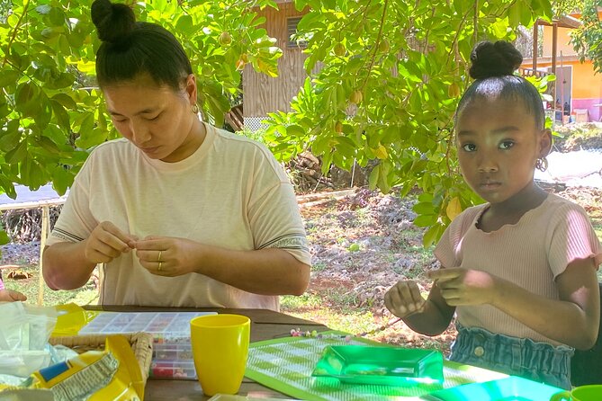 Souvenirs workshop A Mi Mek It! in Montego Bay Jamaica (FR & EN) - Is $120 a fair price?
