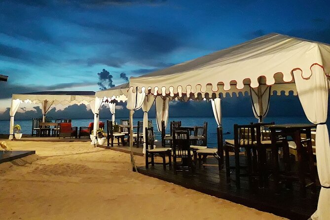 Sunset Dinner at Bamboo Beach Club - The cocktail demonstration brings Jamaica into the glass
