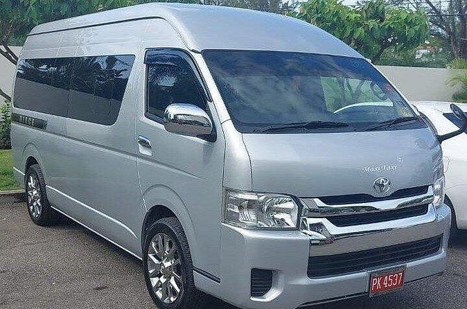 Transfer to Grand Palladium Resort from Montego Bay Airport - Safety, comfort, and communication