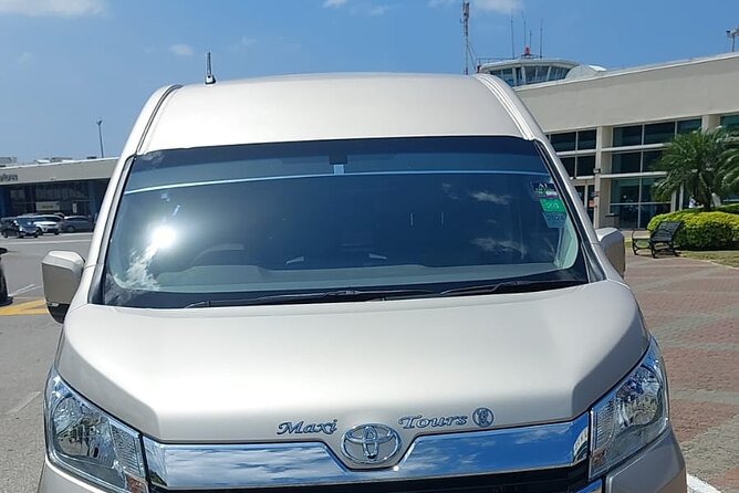 Transfer to Grand Palladium Resort from Montego Bay Airport - The 45-minute ride toward Grand Palladium Resort