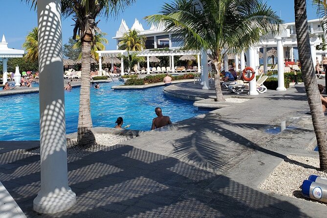 VIP Luxury Montego Bay Airport Transfer to Montego Bay/ Falmouth - Who should book this private transfer?