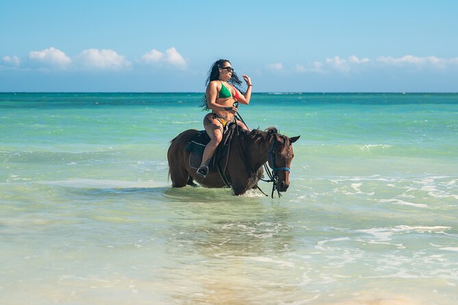 Zipline, Dunn’s River Falls, Bamboo Rafting & Horseback Ride Tour - A slower hour on the White River